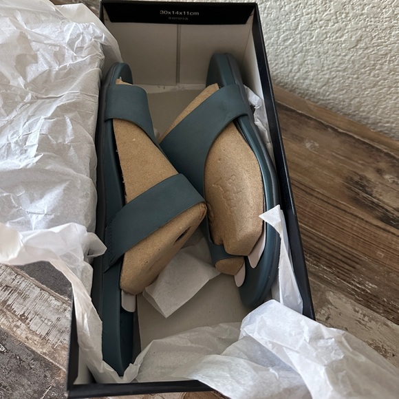 Blue Naturalizer sandals new with box - Picture 5 of 5